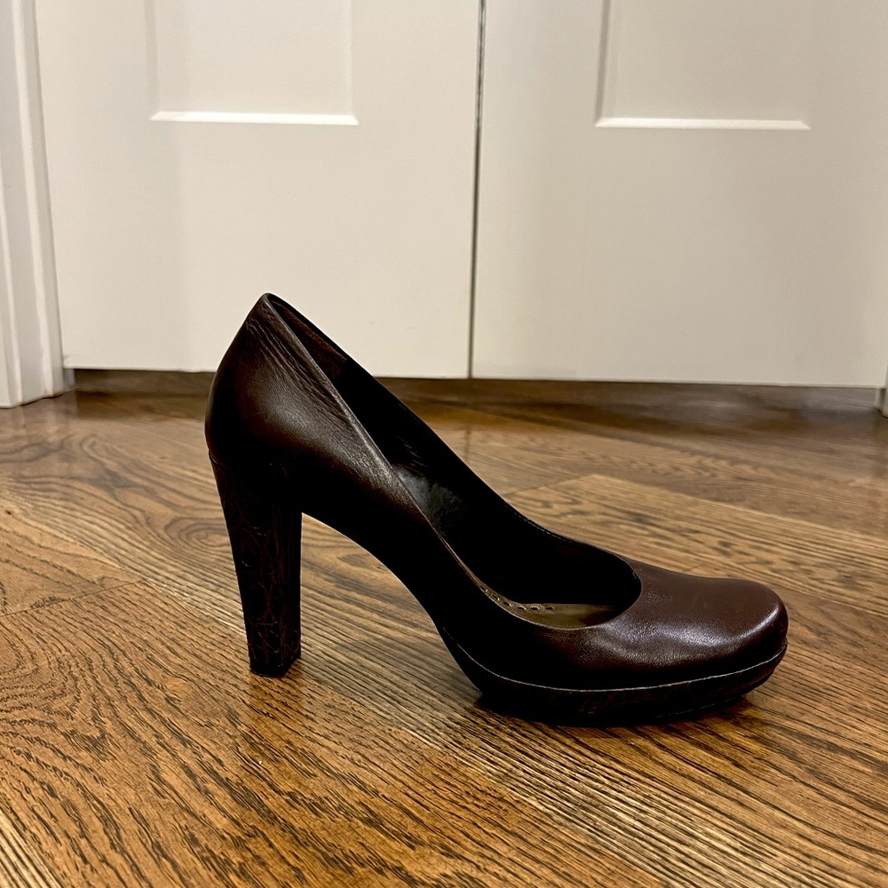 Brown heels 🤎